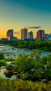 Превью обои река, мост, деревья, здания, город, природа