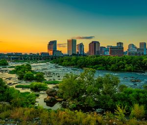 Превью обои река, мост, деревья, здания, город, природа