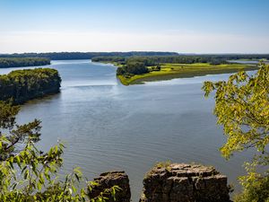 Превью обои река, острова, деревья, камни, природа