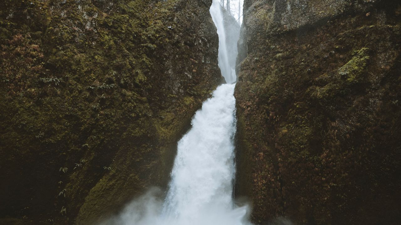 Обои река, скала, поток, вода, водопад