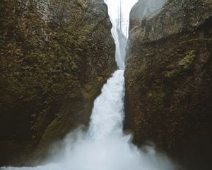 Превью обои река, скала, поток, вода, водопад