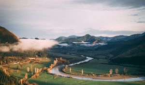Превью обои река, трава, горы, пейзаж, дорога, лес
