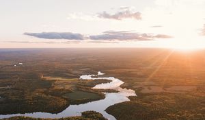 Превью обои река, вид сверху, деревья, лес, закат, горизонт