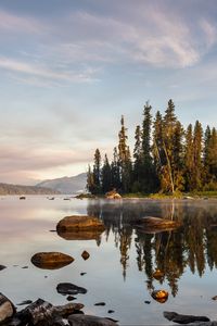 Превью обои река, вода, горы, остров, деревья, природа, пейзаж