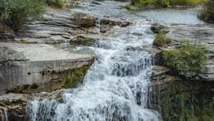 Превью обои река, вода, каскад, водопад, камни, природа