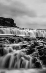 Превью обои река, водопад, вода, долгая выдержка, черно-белый