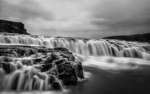 Превью обои река, водопад, вода, долгая выдержка, черно-белый