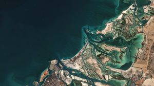 Превью обои рельеф, город, вода, вид сверху