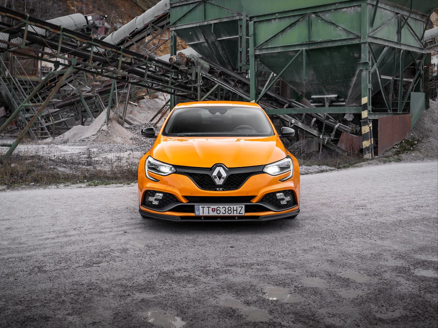 Скачать 1400x1050 renault megane, renault, автомобиль, желтый, вид спереди  обои, картинки стандарт 4:3