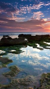 Превью обои рифы, закат, солнце, свет, отлив, лужи, скалы, камни, море, берег, вечер, тишина, небо