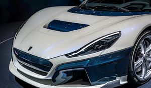 Превью обои rimac, автомобиль, фара, колесо, спорткар