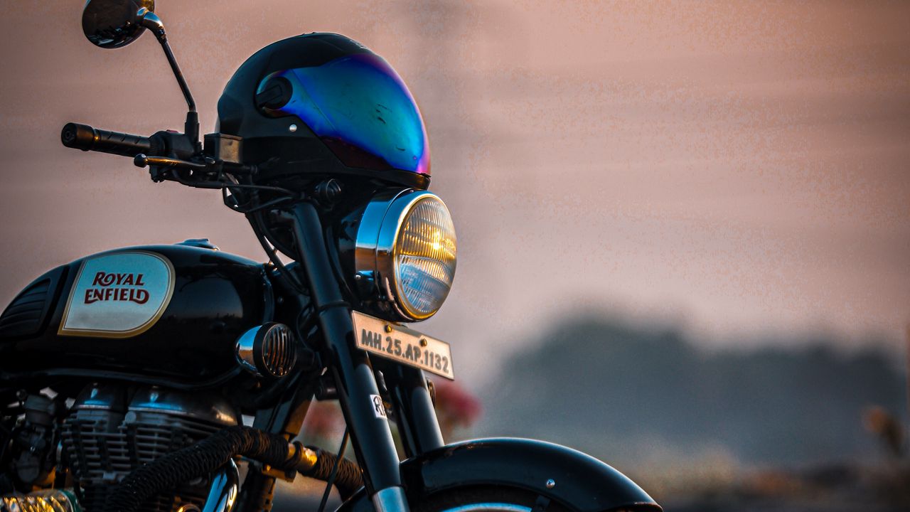 Обои royal enfield, мотоцикл, байк, дорога