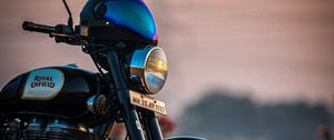 Превью обои royal enfield, мотоцикл, байк, дорога