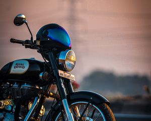 Превью обои royal enfield, мотоцикл, байк, дорога