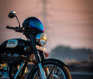 Превью обои royal enfield, мотоцикл, байк, дорога