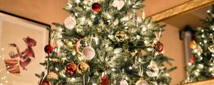 Превью обои рождественская елка, украшения, гирлянды