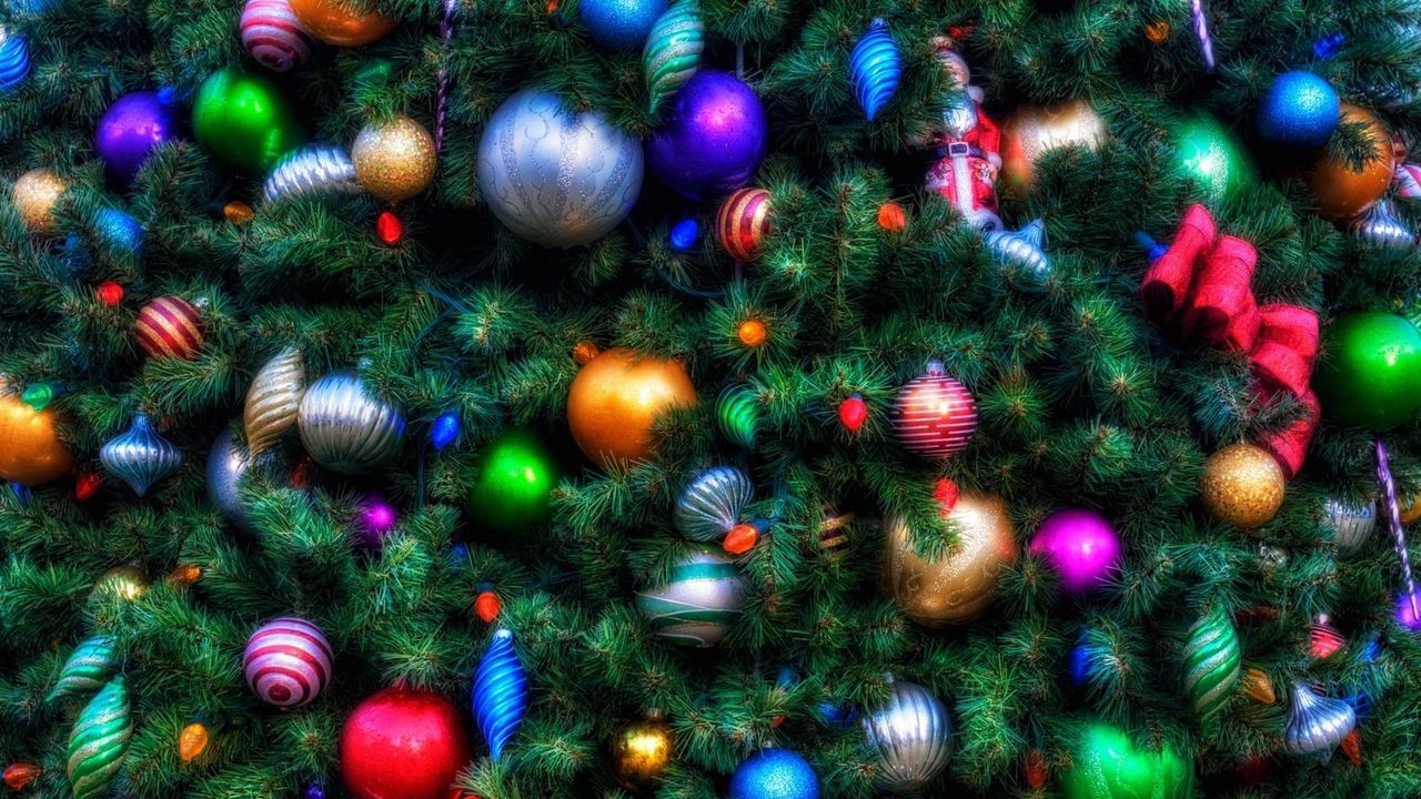 Обои рождественская елка, украшения, праздник, гирлянда
