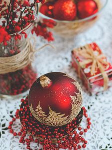 Превью обои рождественские украшения, шар, свеча, подарок