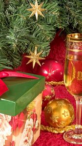 Превью обои рождество, новый год, подарок, шампанское, коробка