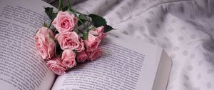 Превью обои розы, букет, книга, цветы, ткань
