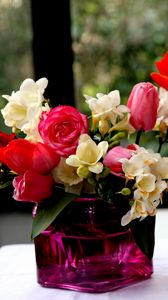 Превью обои розы, фрезия, цветы, нарциссы, тюльпаны, букеты, вазы