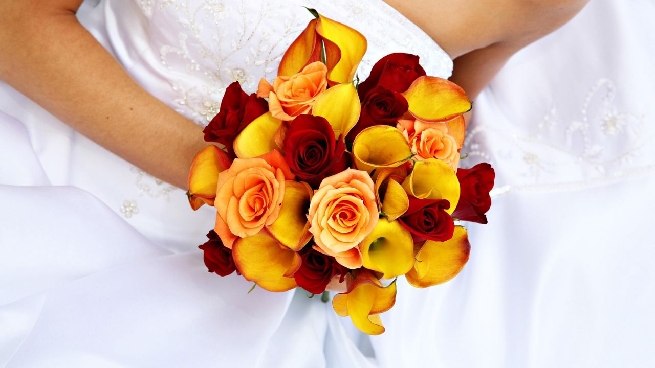 Обои розы, каллы, свадебный букет, невеста, платье
