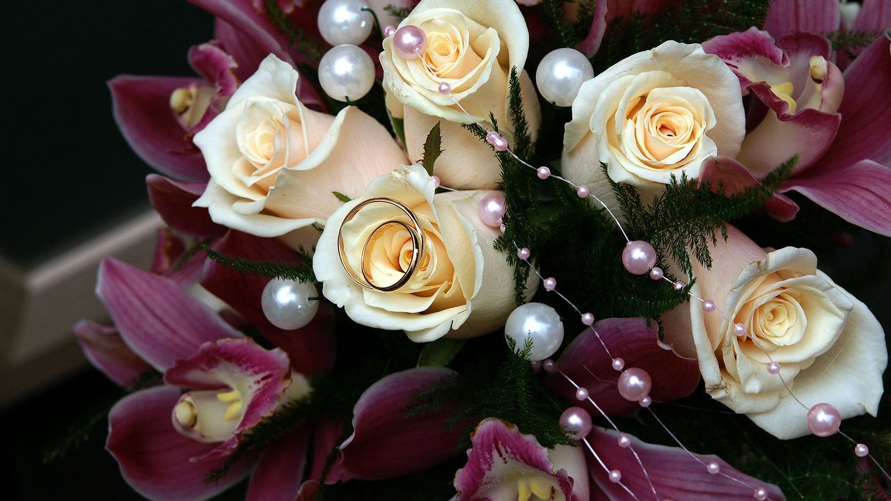 Обои розы, лилии, букет, кольца, свадьба, бусинки, счастье, радость