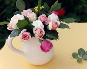 Превью обои розы, цветы, букет, кувшин, стол