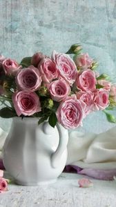 Превью обои розы, цветы, букет, кувшин, шарф, лепесток