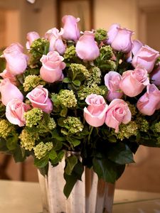 Превью обои розы, цветы, букет, ваза, красиво