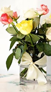 Превью обои розы, цветы, букет, бант, ваза, свечи