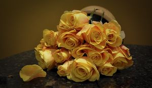 Превью обои розы, цветы, букет, желтый, пятнистый