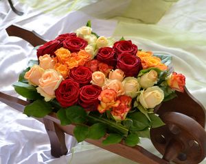 Превью обои розы, цветы, бутоны, разные, телега, записка, постель