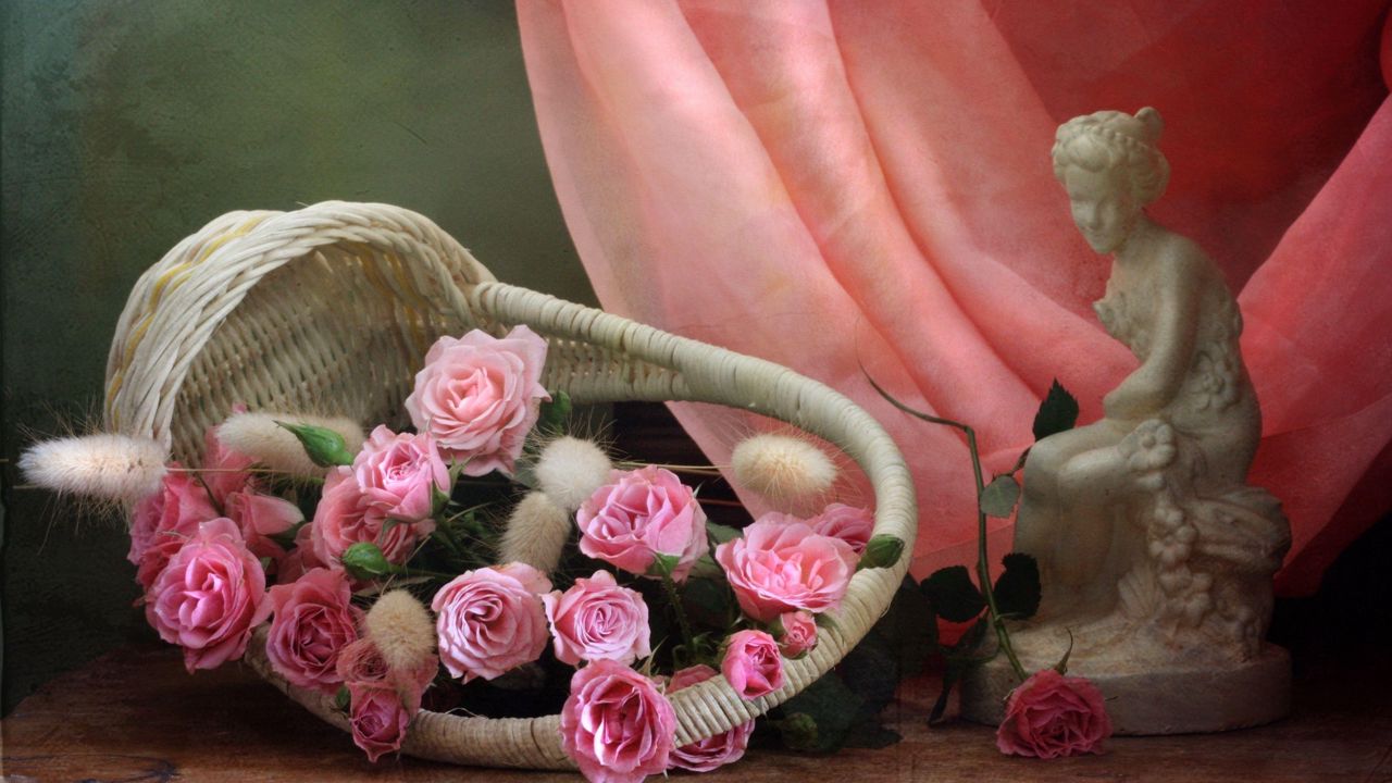 Обои розы, цветы, розовые, корзина, статуэтка, ткань