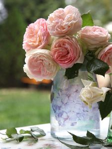 Превью обои розы, цветы, садовые, букет, ваза