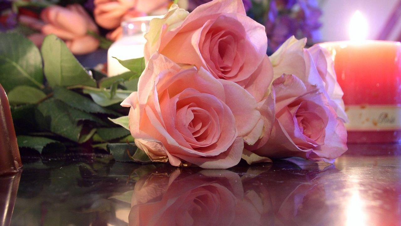 Обои розы, цветы, три, букет, отражение, свеча, романтика
