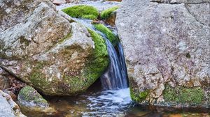 Превью обои ручей, камни, мох, вода, поток, природа