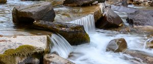 Превью обои ручей, камни, вода, листья, осень