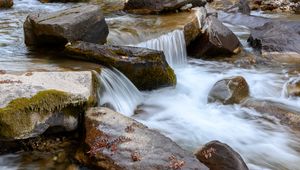 Превью обои ручей, камни, вода, листья, осень