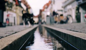 Превью обои ручей, вода, улица, размытие