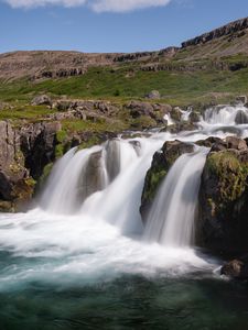 Превью обои ручей, водопад, камни, трава, брызги, склон, природа