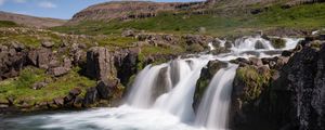 Превью обои ручей, водопад, камни, трава, брызги, склон, природа