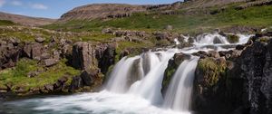 Превью обои ручей, водопад, камни, трава, брызги, склон, природа