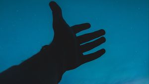 Превью обои рука, небо, силуэт