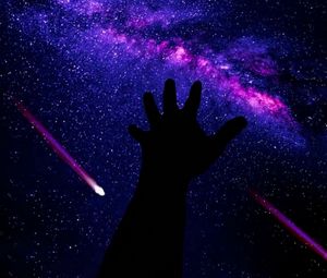 Превью обои рука, звездное небо, темный, метеориты, космос