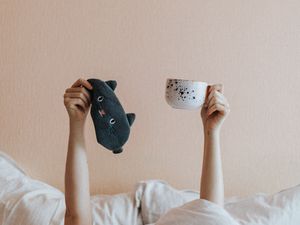 Превью обои руки, чашка, утро