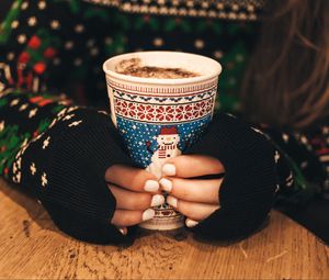 Превью обои руки, кофе, свитер, рождество