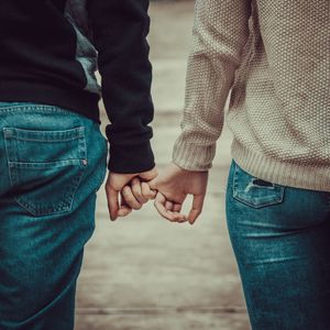Превью обои руки, пара, любовь