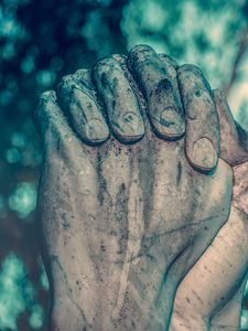 Превью обои руки, скульптура, молитва