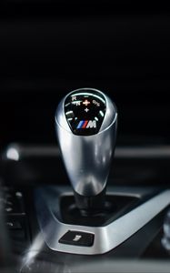 Превью обои рычаг, коробка передач, машина, панель управления, bmw m3, bmw